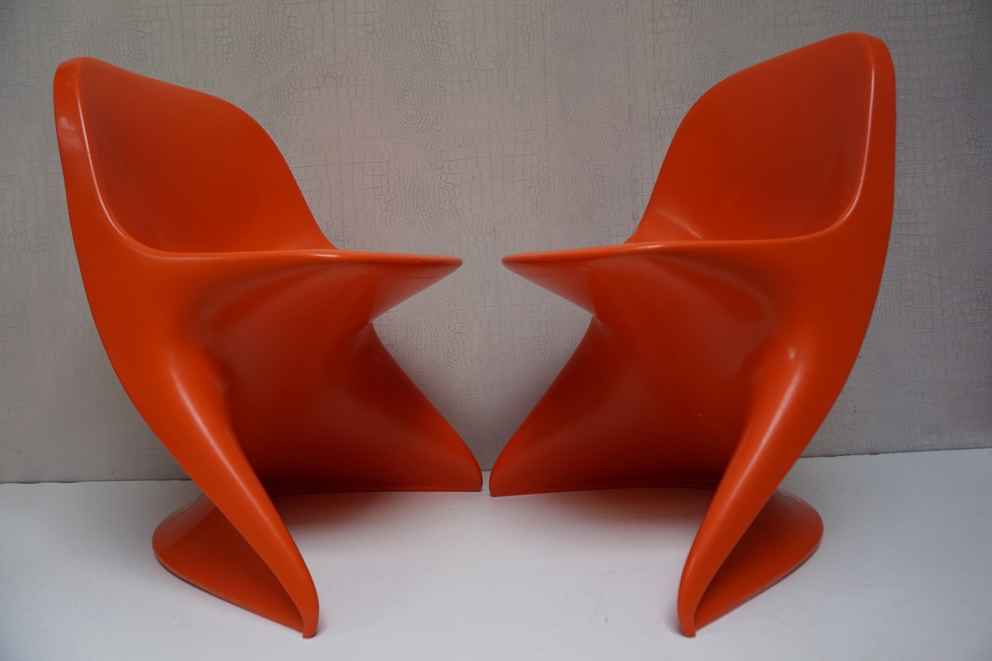 Casalino-children-chair-Alexander-Begge-vintage-space-age-kinderstoel-design-molded-plastic-oranje-Casala