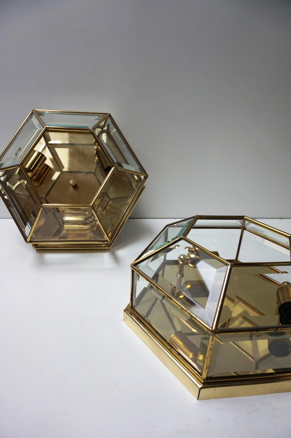Frantzen-Hollywood-Regency-vintage-cieling-wall-lamps-lampen-plafondlampen-wandlampen-hexagonal-brass-glass-diamant