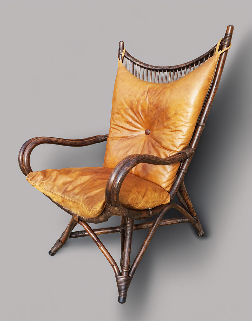 Rohe-Noordwolde-bamboe-bamboo-rotan-vintage-leren-kussens, cognac, fauteuil-lounge-chair-high-fan-back-hoge rug