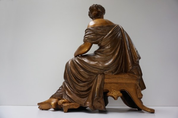 Aizelin-samac-bronze-sculpture-female-Greek-Roman-amphora-lionskin-vrouw-leeuwenvel-Grieks-Romeins-beeld