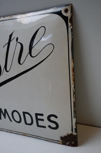 Alice-Decostre-Modes-emailleries-koekelberg-antiek-emaille-bord-modehuis-enamel-sign-ancien-plaque-emaillee-06