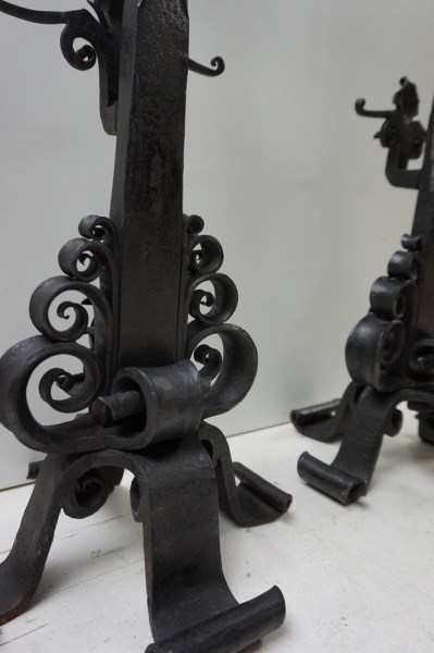 Amsterdamse-school-haardornament-Winkelman-vanderBijl-Piet-Kramer-smeedijzer-vuurbokken-cast-iron-Dutch-cast-iron-fire-dogs-05