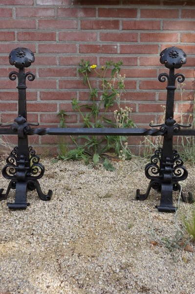 Amsterdamse-school-haardornament-Winkelman-vanderBijl-Piet-Kramer-smeedijzer-vuurbokken-cast-iron-Dutch-cast-iron-fire-dogs-12