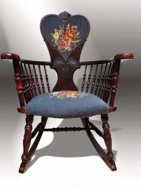 Antique-embroidered-rocking-chair-victorian-romantic-spindle-schommelstoel-antieke-romantisch-vintage-00002
