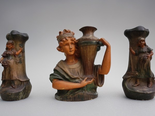 Balestra-art-nouveau-The-water-carrier-plaster-gips-vases-bust-woman-00002