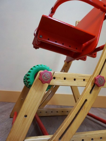 Benno-Zimmermann-top-banana-zauberstuh-Lindenstraße-vintage-child-seat-kinderstoel
