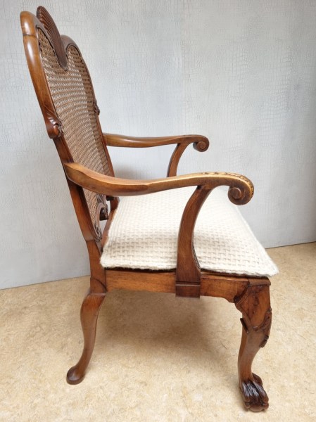 Bergere-armchair-armstoel-fauteuil-antique-thomas-chippendale-claw-ball-rattan-rotan-antieke-3