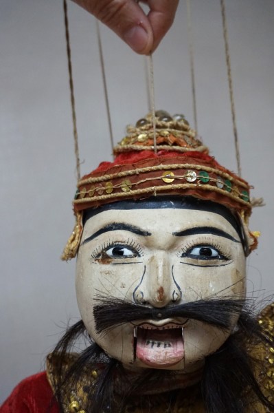 Birmaanse-volkskunst-marionette-houten-pop-alchemist-Zawgyi-Burmese-folk-art-puppet-antique-wooden-00002