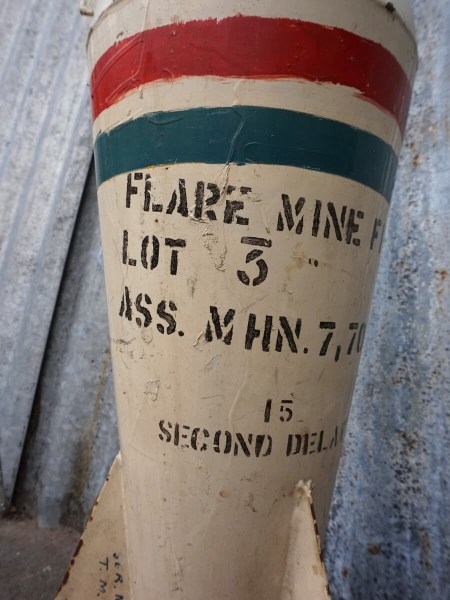 British-Flare-Mining-Firing-granaat-Veilig-inert-leeg-safe-grenade-military-collectible-decorative-man-cave-1970-00010