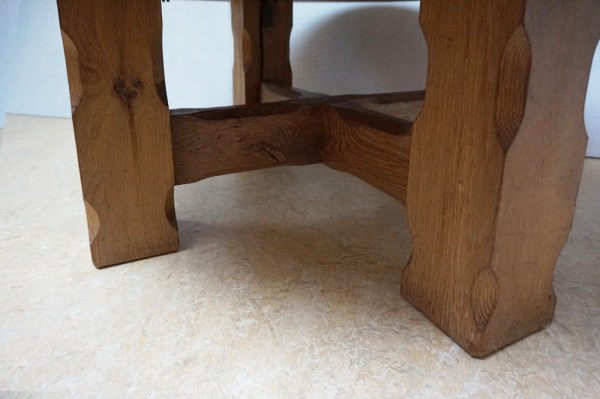 Brutalist-solid-wooden-oak-round-coffee-table-rutic-artisan-handcrafted-eiken-ronde-salontafel-massief-vintage-wabi-sabi
