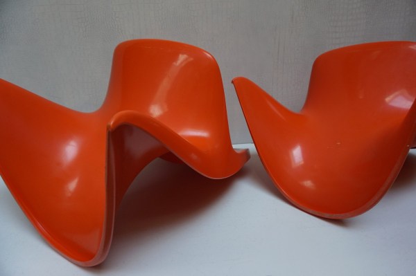 Casalino-children-chair-Alexander-Begge-vintage-space-age-kinderstoel-design-molded-plastic-oranje-Casala