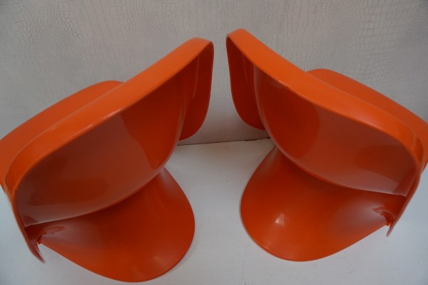 Casalino-children-chair-Alexander-Begge-vintage-space-age-kinderstoel-design-molded-plastic-oranje-Casala