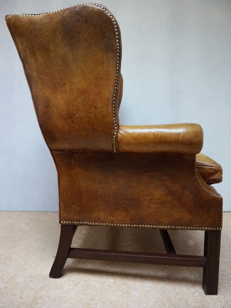 Chesterfield-fauteuil-cognac-armchair-wing-wingback-oorfauteuil-vintage-midcentury-verweerd-patina-004