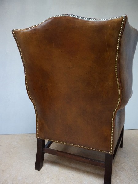 Chesterfield-fauteuil-cognac-armchair-wing-wingback-oorfauteuil-vintage-midcentury-verweerd-patina-005