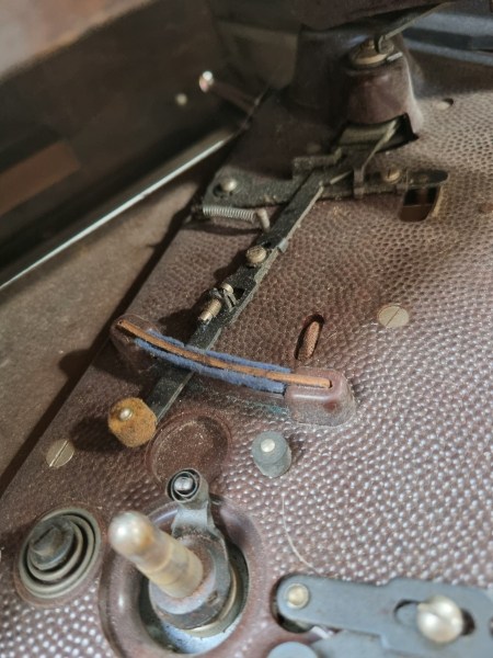 Cosmophon-Braun-Radio-Garnier-bakkeliet-G.Garnier-Marmande-78-toeren-platenspeler-plattenspieler-Schatulle-gramophone-00004