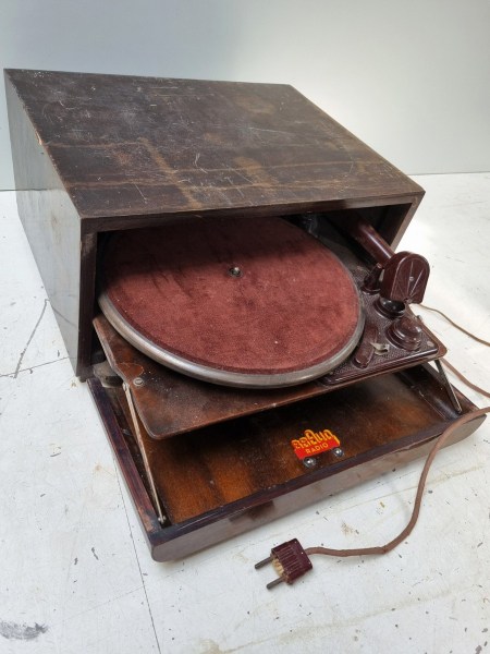 Cosmophon-Braun-Radio-Garnier-bakkeliet-G.Garnier-Marmande-78-toeren-platenspeler-plattenspieler-Schatulle-gramophone-00009