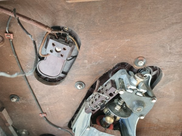 Cosmophon-Braun-Radio-Garnier-bakkeliet-G.Garnier-Marmande-78-toeren-platenspeler-plattenspieler-Schatulle-gramophone-00017