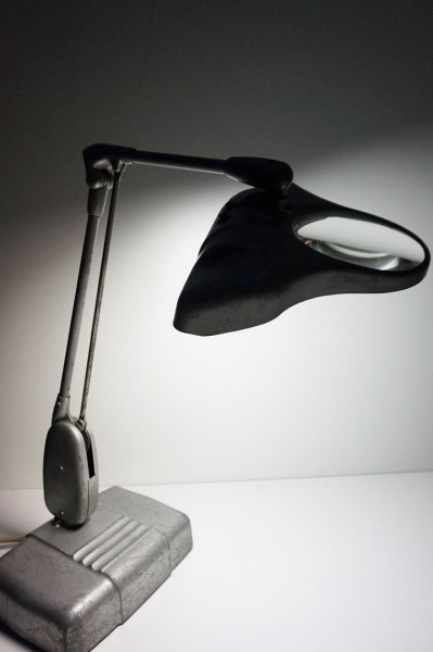 Dazor-floating-fixture-industriele-bureaulamp-magnifying-jeweler-desk-lamp-vergrootglas-architects-watch-repair-012