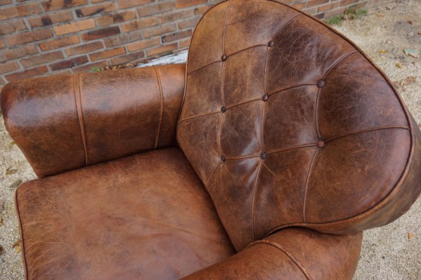 French-leather-art-deco-club-chair-vintage-distressed-fauteuil-lederen