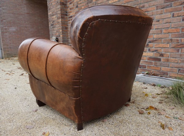 French-leather-art-deco-club-chair-vintage-distressed-fauteuil-lederen