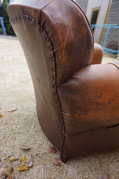 French-leather-art-deco-club-chair-vintage-distressed-fauteuil-lederen