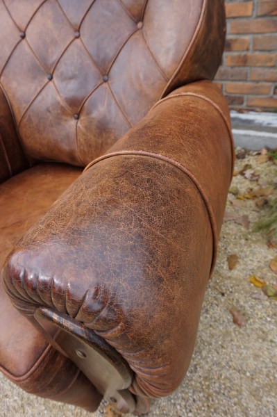 French-leather-art-deco-club-chair-vintage-distressed-fauteuil-lederen