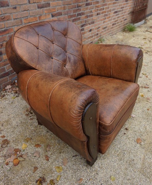 French-leather-art-deco-club-chair-vintage-distressed-fauteuil-lederen