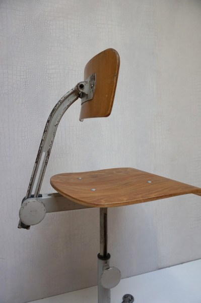 Friso-Kramer-Ahrend-de-Cirkel-bureaustoel-werkstoel-tekenstoel-drafting-chair-industrial-vintage
