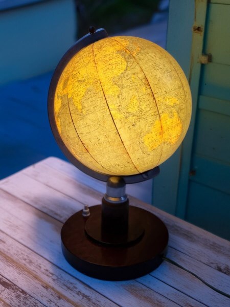 Glazen-globe-wereldbol-oude-vintage-SVH-staatkundige-tafel-model-verlichting-lamp-Nederlandse-glass-globe-world-Dutch-00001