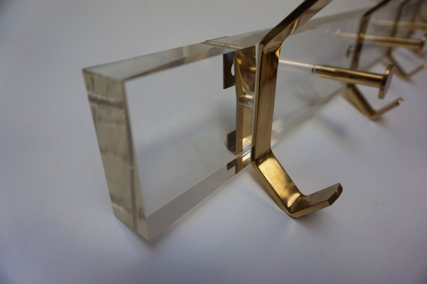Hollywood-Regency-acrylic-lucite-brass-wall-coat-rack-plexiglas-messing-vintage-kapstok-Italian-porte-monteau