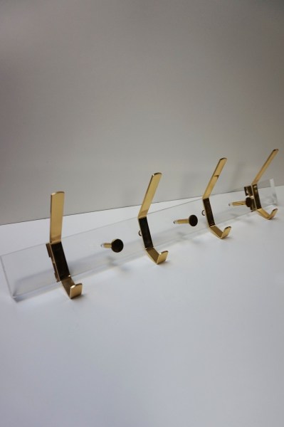 Hollywood-Regency-acrylic-lucite-brass-wall-coat-rack-plexiglas-messing-vintage-kapstok-Italian-porte-monteau
