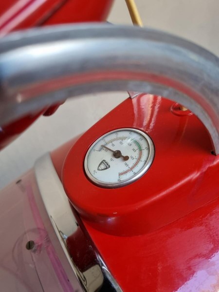 Indola-droogkap-haardroger-ventilator-lamp-decoratie-kapperszaak-barbershop-ventilator-hair-dryer-vintage-retro