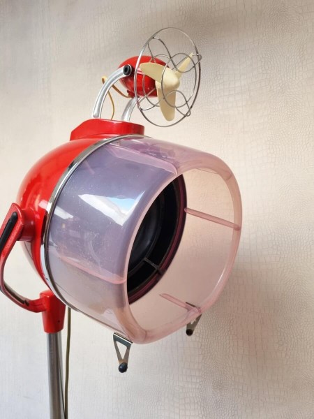Indola-droogkap-haardroger-ventilator-lamp-decoratie-kapperszaak-barbershop-ventilator-hair-dryer-vintage-retro-00012