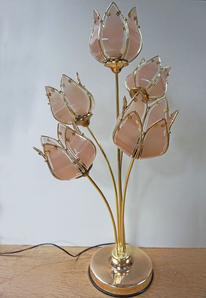 Italian-lotus-flower-table-lamp-Hollywood-Regency-vintage-tullip-gold-bloem-vintage