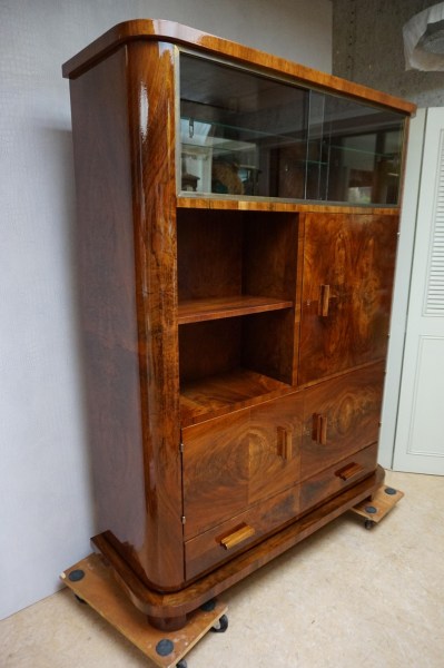 Jindrich-Halabala-art-deco-bauhaus-display-cocktail-cabinet-secret-vitrinekast-boekenkast-cocktailkastkast-geheim-07