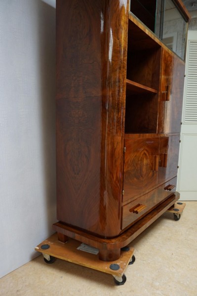 Jindrich-Halabala-art-deco-bauhaus-display-cocktail-cabinet-secret-vitrinekast-boekenkast-cocktailkastkast-geheim-19