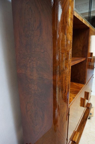 Jindrich-Halabala-art-deco-bauhaus-display-cocktail-cabinet-secret-vitrinekast-boekenkast-cocktailkastkast-geheim-22