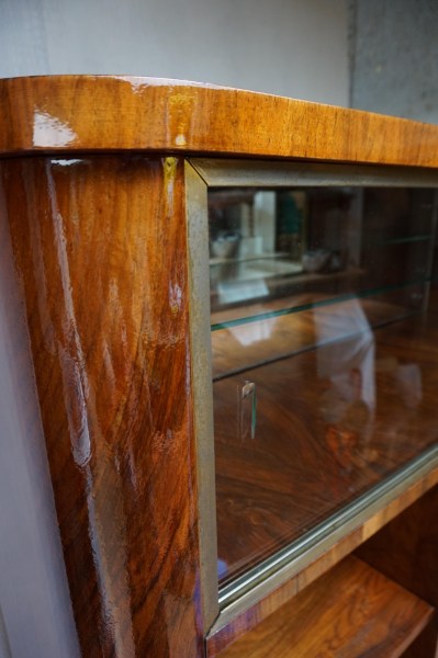 Jindrich-Halabala-art-deco-bauhaus-display-cocktail-cabinet-secret-vitrinekast-boekenkast-cocktailkastkast-geheim-29