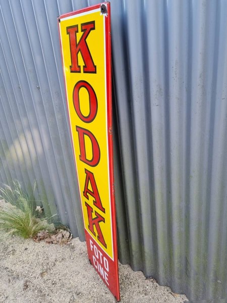 Kodak-emaille-reclamebord-vintage-Foto-Cine-enamel-sign-Grahait-Gosselies-1985-insigna-smaltata-pubblicitairia-00006
