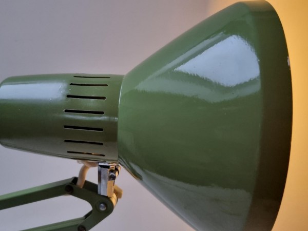 Ledu-Waso-architect-lamp-desk-table-Swedish-mid-century-vintage-bureau-architectenlamp-industriele-bureaulamp-lampe-atelier-workshop