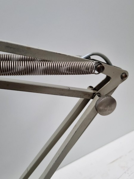 Luxo-L-1-Jac-Jacobsen-architectenlamp-bureaulamp-desklamp-vintage-Swedish-architect-desk-table-lamp-00010