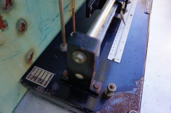 M-Defraine-Bruxelles-draadspanner-garenspanner-garen-draad-garentrekmeter-precisie-instrument-vintage-002