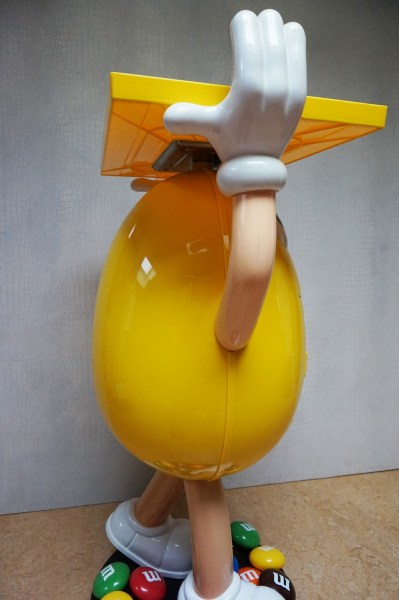 M-en-M-display-vintage-pop-art-statue-mr-peanut-winkel-rolling-store-server-advertising-figure-008