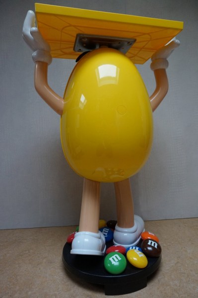 M-en-M-display-vintage-pop-art-statue-mr-peanut-winkel-rolling-store-server-advertising-figure-010