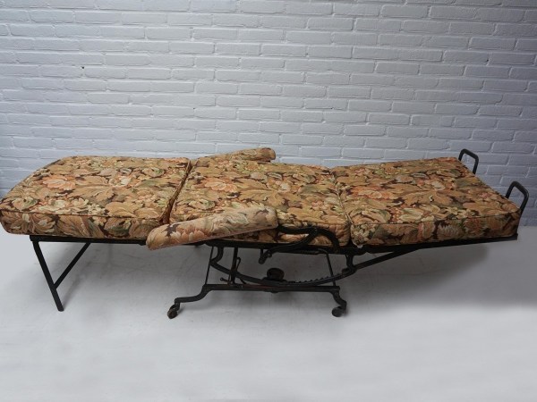 Marks-USA-Adjustable-folded-iron-cane-reclining-lounge-campaign-chair-chaise-longue-armchair-daybed-arm-lig-stoel-00001