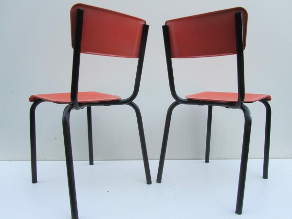 Meurop-Pierre-Pierre-Guarichie-C59-stoelen-chaise-rode-stapelstoelen-red-chairs-horecastoelen-cafestoelen-00005