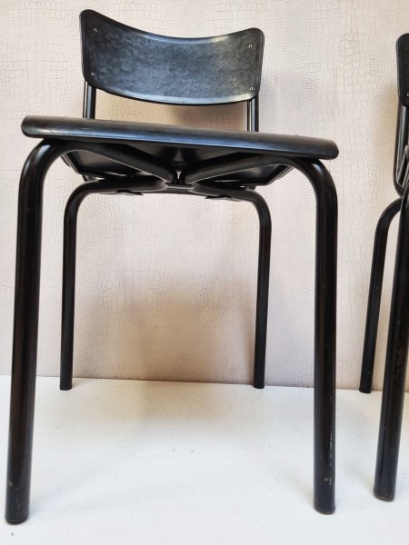 Meurop-Pierre-Pierre-Guarichie-C59-stoelen-chaise-zwarte-stapelstoelen-black-chairs-00013