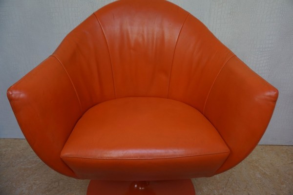 Montis-Coco-Nederlands-Design-draaistoel-tulpvoet-Space-age-oranje-leer-cocktail-lounge-chair-Dutch-leather-tulip-2-02