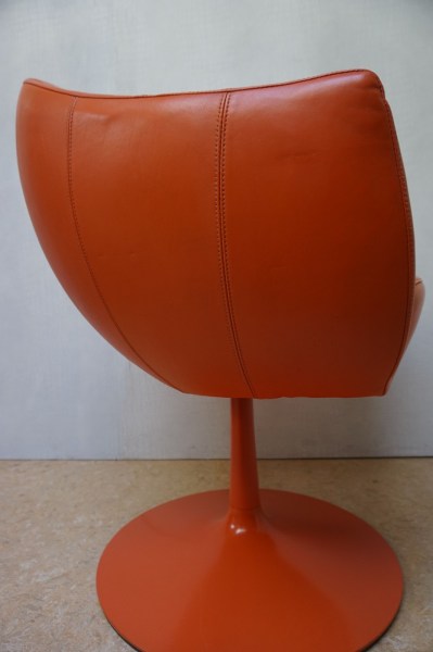 Montis-Coco-Nederlands-Design-draaistoel-tulpvoet-Space-age-oranje-leer-cocktail-lounge-chair-Dutch-leather-tulip-3-07
