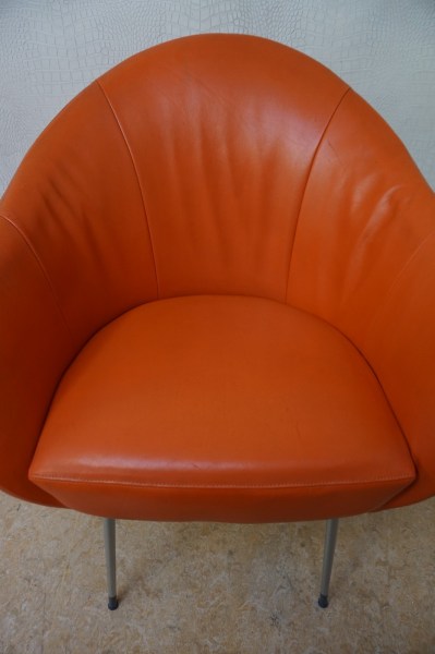 Montis-Coco-Nederlands-Design-draaistoel-tulpvoet-Space-age-oranje-leer-cocktail-lounge-chair-Dutch-leather-tulip-4-05
